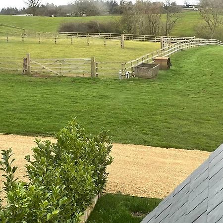 The Old Stables Villa Salisbury Exterior photo